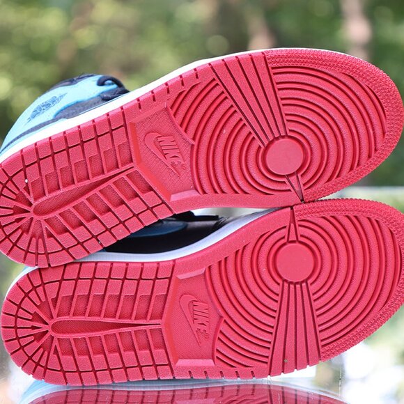 Jordan 1 Retro High OG UNC to Chicago - Picture 11 of 11